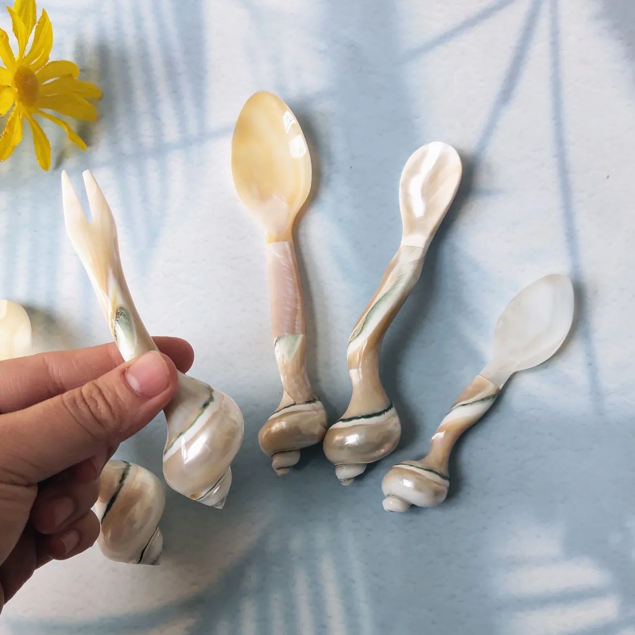 Customized Logo Factory Manufacturer Snail Handle Mother Of Pearl Spoon, Caviar Spoon Serving High Quality By Vitrapro