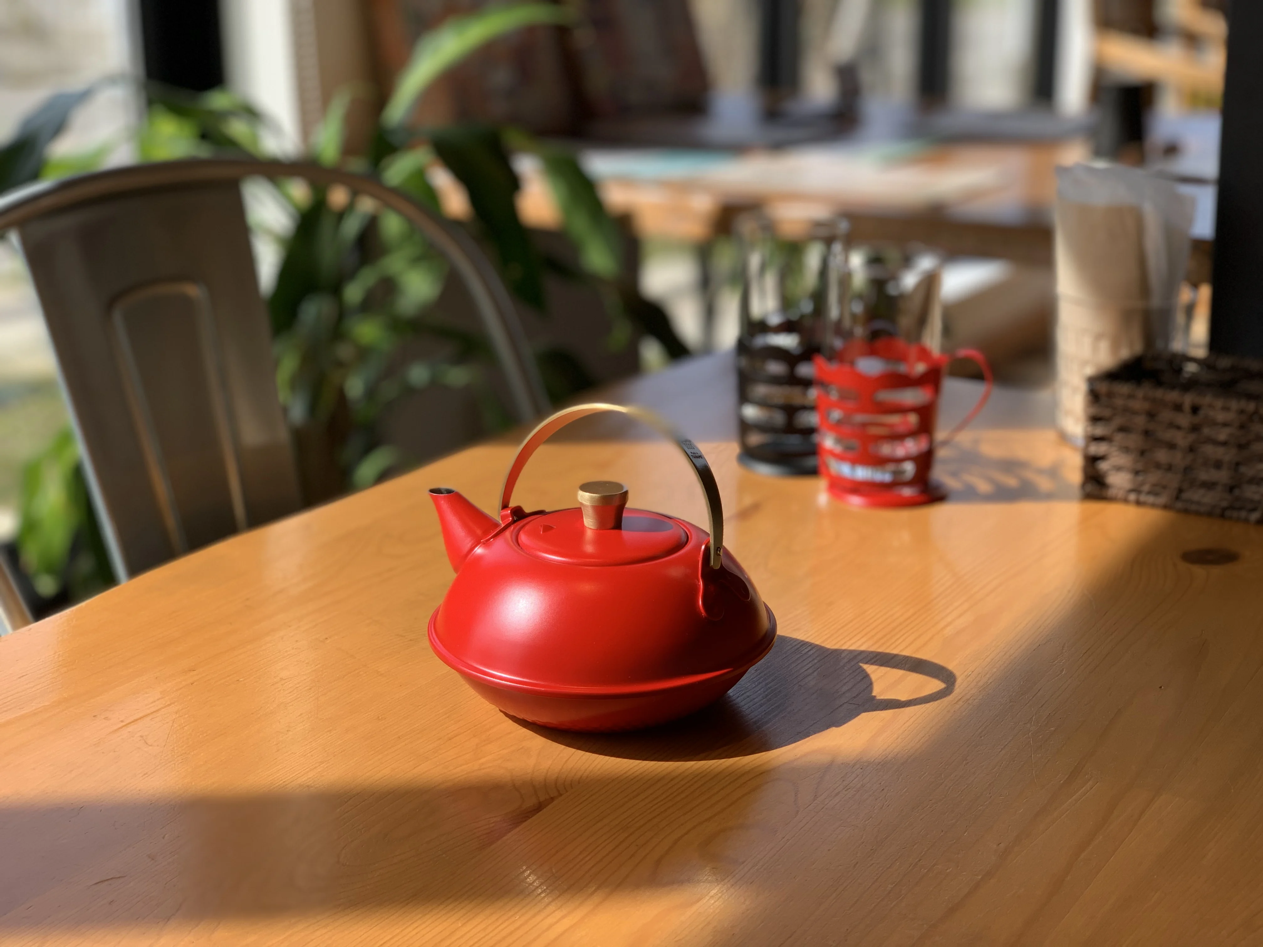 Japan Teapot Premium Coffee Accessories 320g Stainless Steel Red Teapot With Filter And Lid