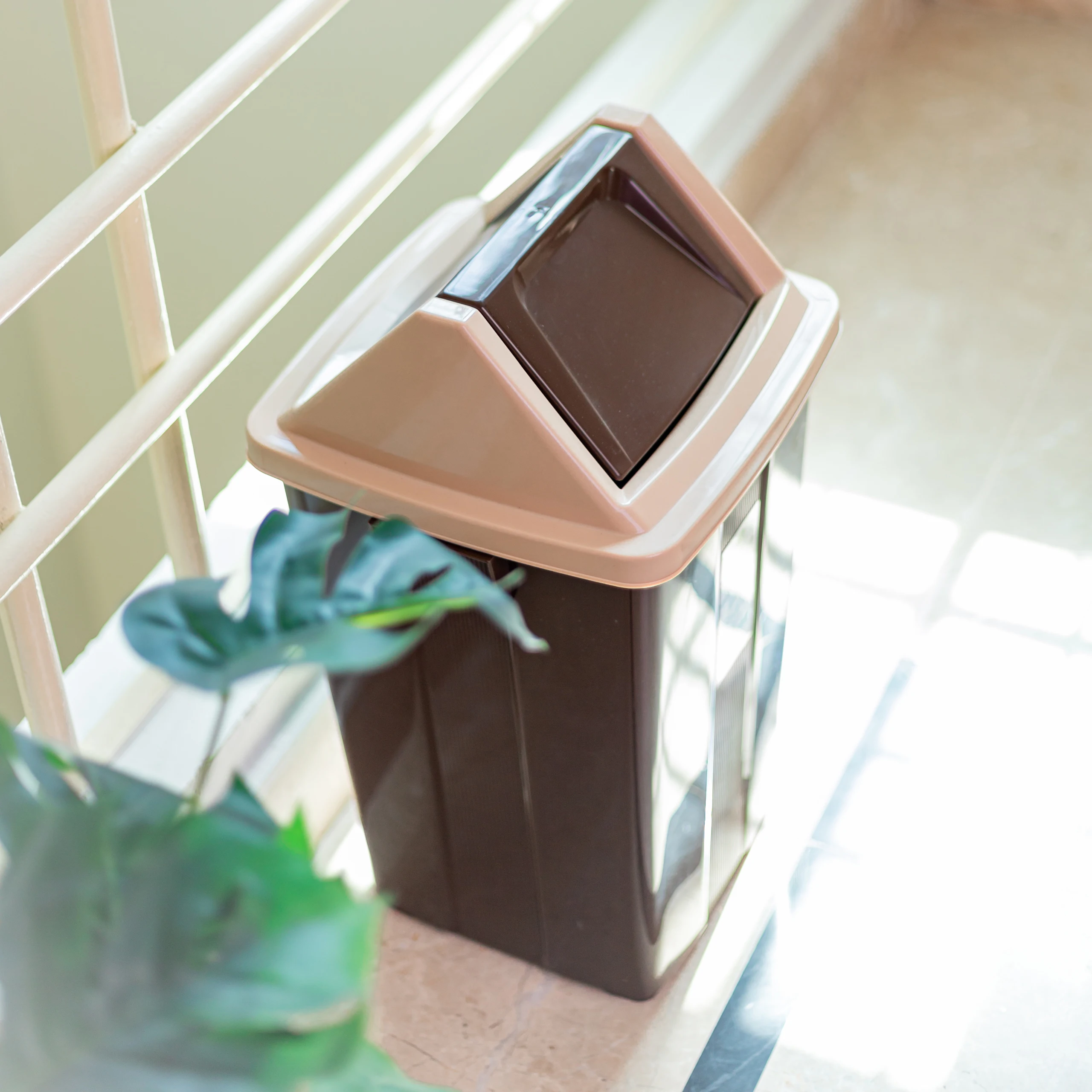 Swing Waste Dustbin 24L With Swing Lid Suitable For Indoor And Outdoor Use