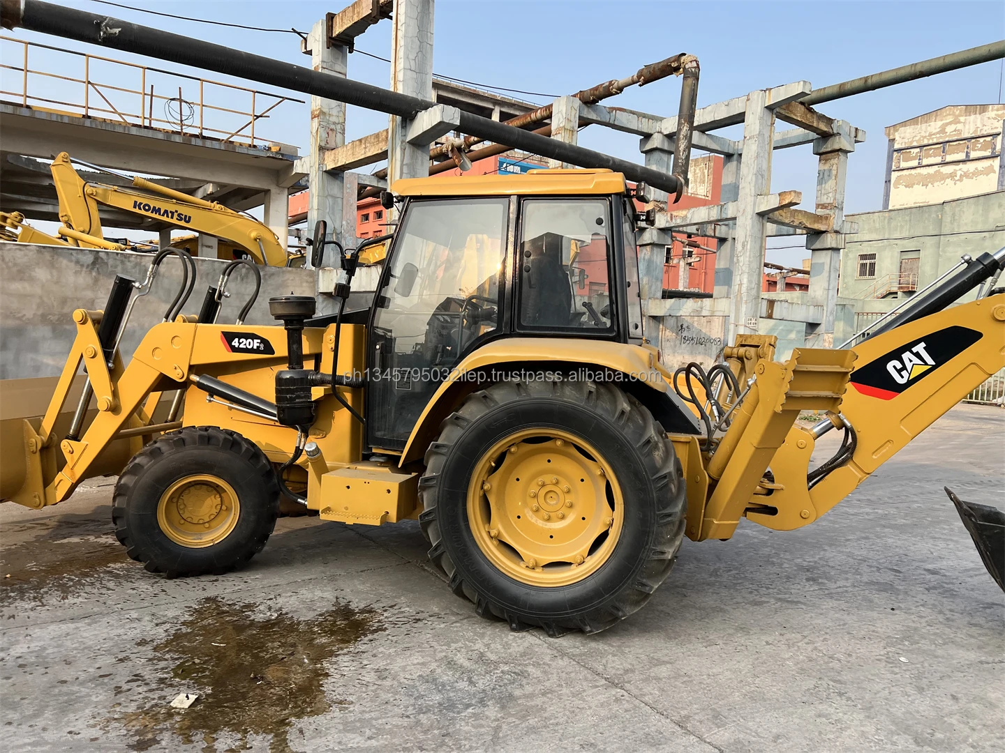 Б/у экскаватор-погрузчик Caterpillar 420F 420f2 416E по низкой цене