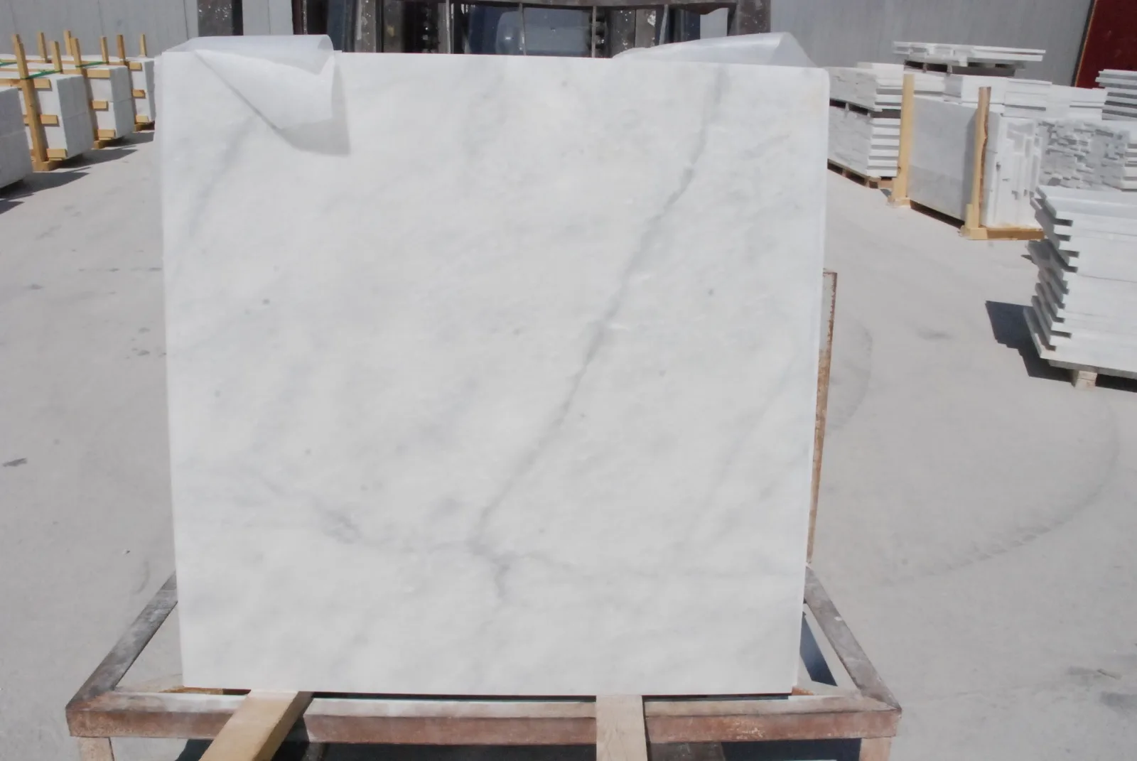 2024 Premium Quality Turkish Carrara Bianco White Marble 2cm Slab Polished Honed Finish for Floor Use Made in Turkey