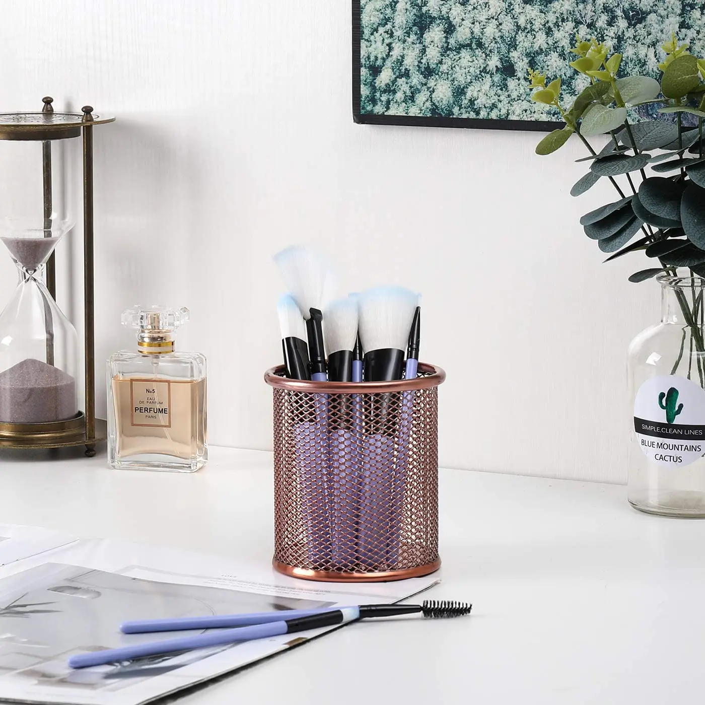 Elegant Set of 2 round Brass Pen Holders Rose Gold Metal Wire Pencil Organizer and Makeup Brush Holder for Desk