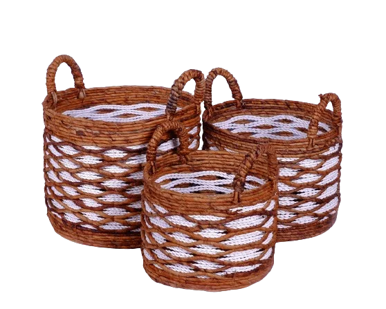 Корзина из ротанга с круглым узором