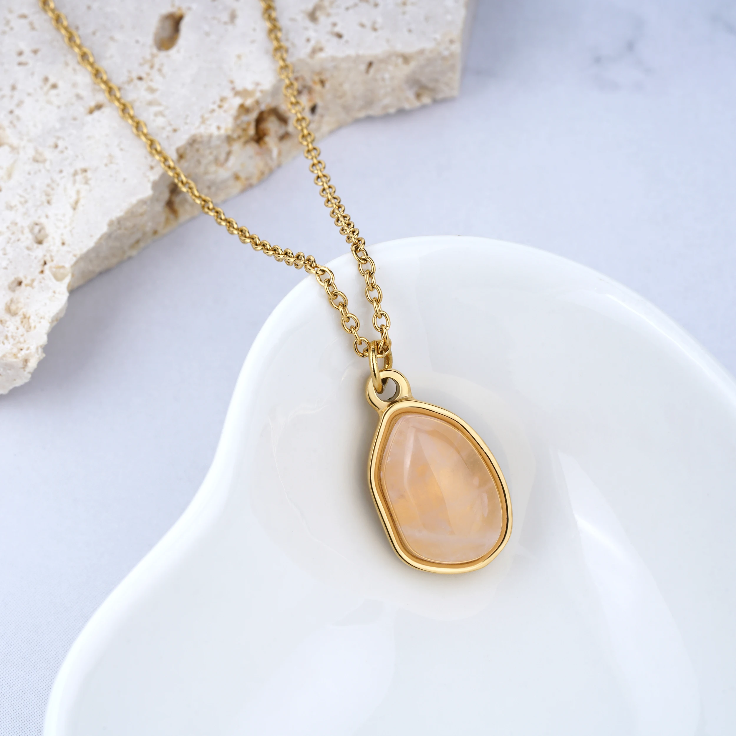 3 Colors Irregular Natural Gemstone Necklace Gold Plated Stainless Steel Rose Quartz Necklace