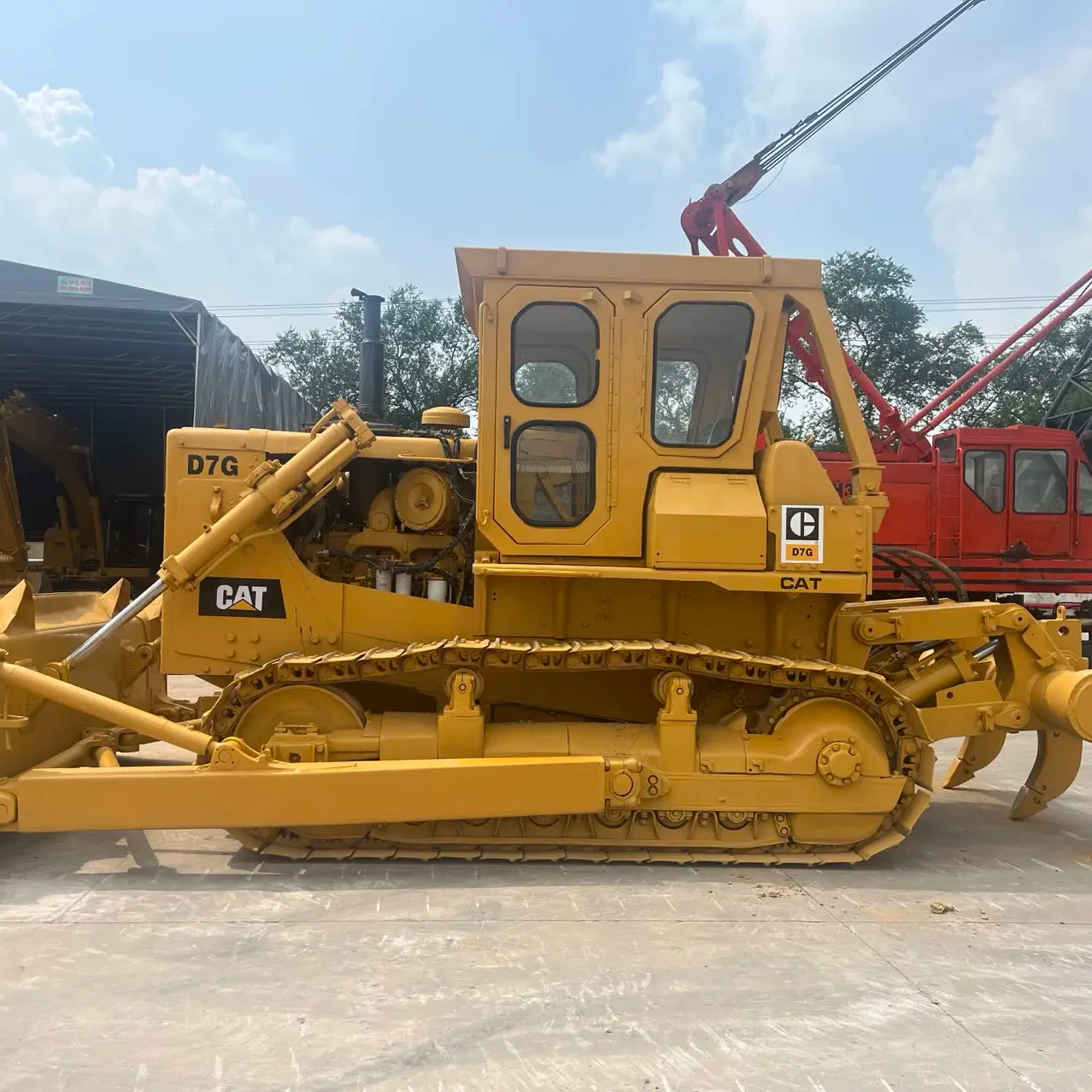 Earth-moving bulldozer Caterpillar D7G dozer, CAT heavy bulldozer D7 on sale