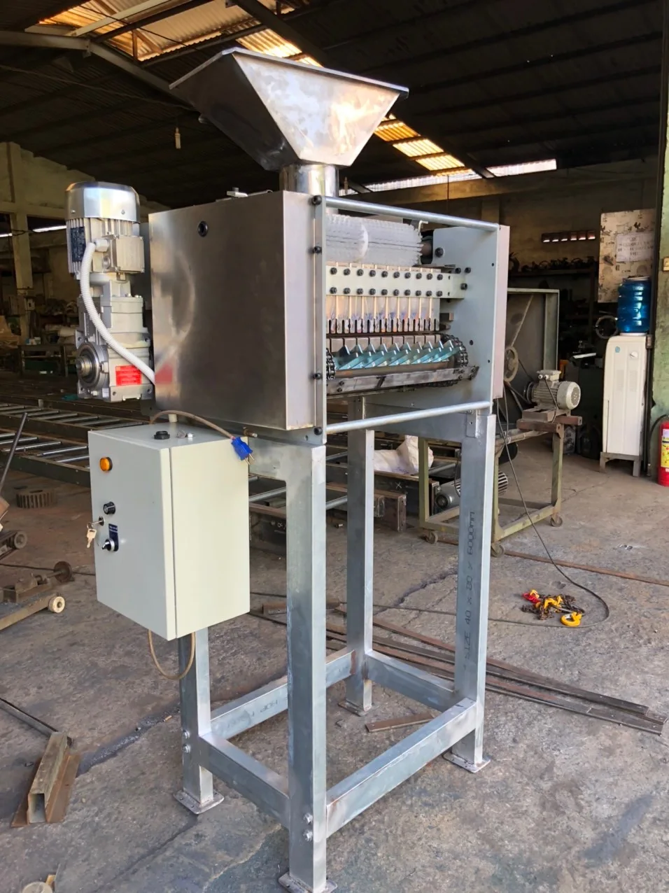 Brazil Tazania Cambodia Cashew Shelling Machine Cashew Nut sheller machine Cashew Nut Cracking Machine  Made in Viet Nam