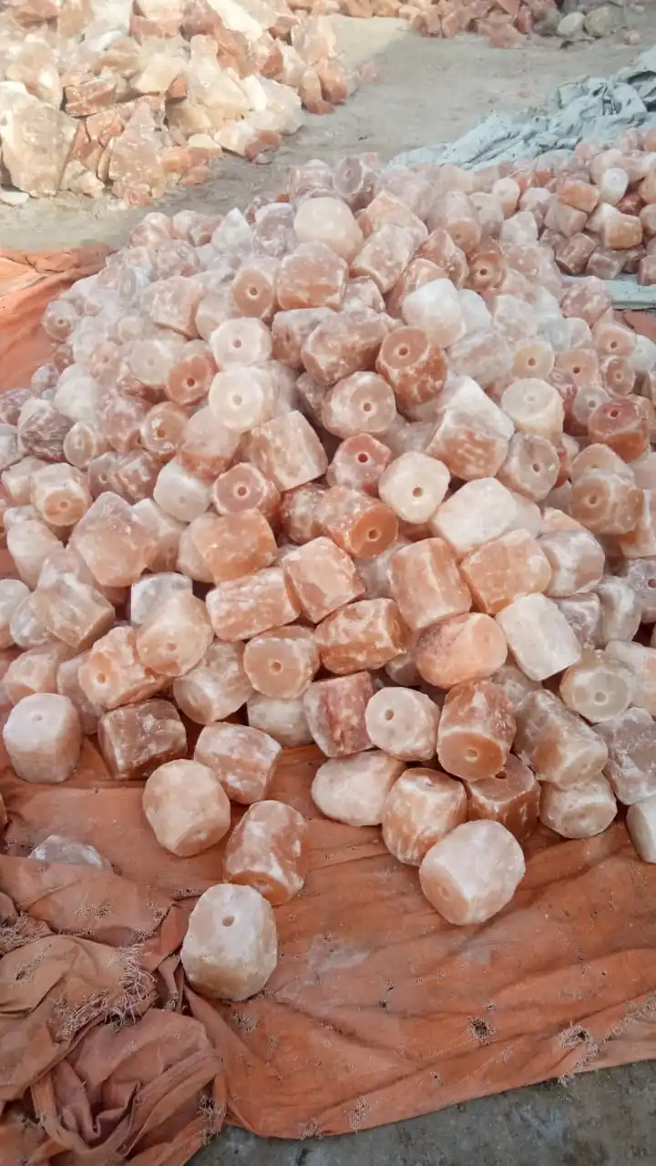 wholesale Animal Licking Himalayan Pink Sal Natural Pure Salt Block on Rope for Horses   Cattle Rabbits Himalayan edible salt