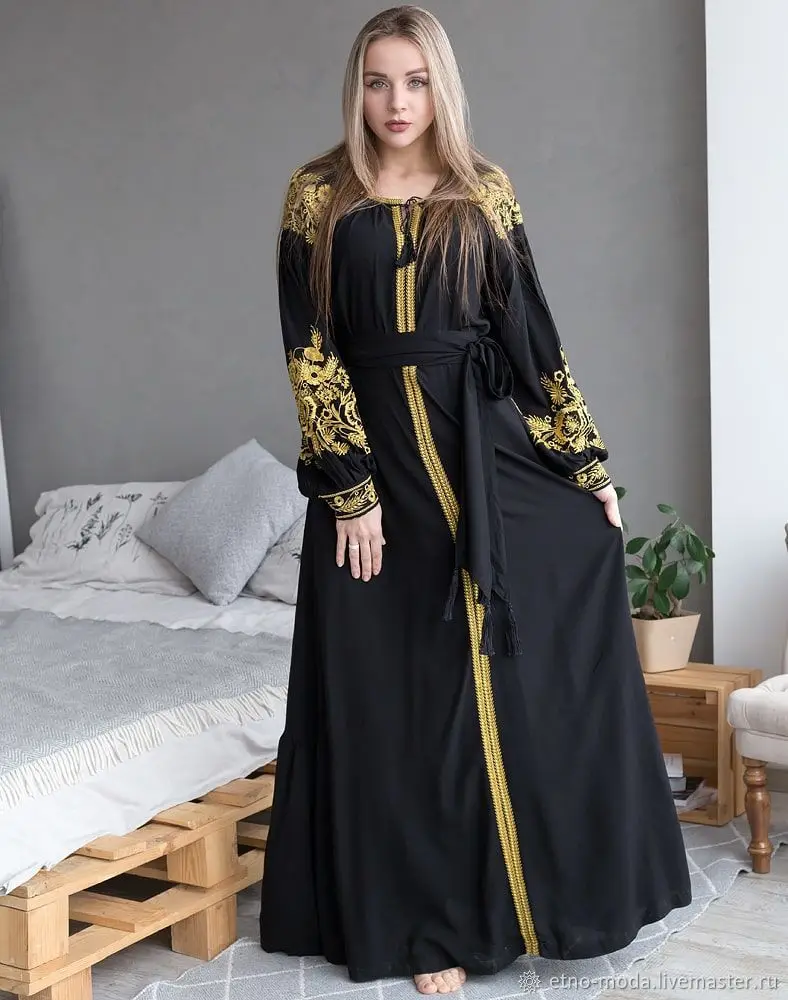 Женское кружевное платье с длинным рукавом