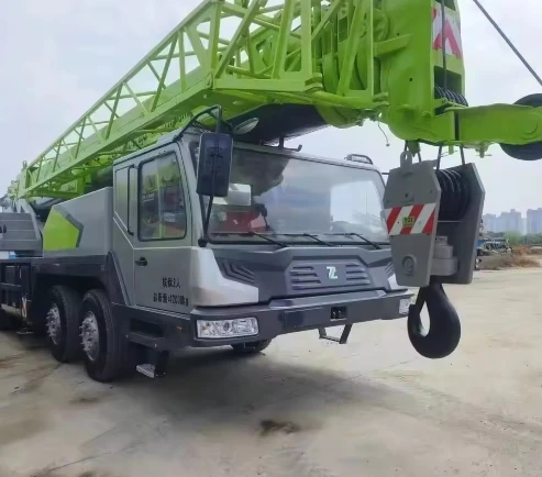 Used truck crane Zoomlion  sold a lower price of construction machinery  Hydraulic Lifting Truck Crane global hot sales