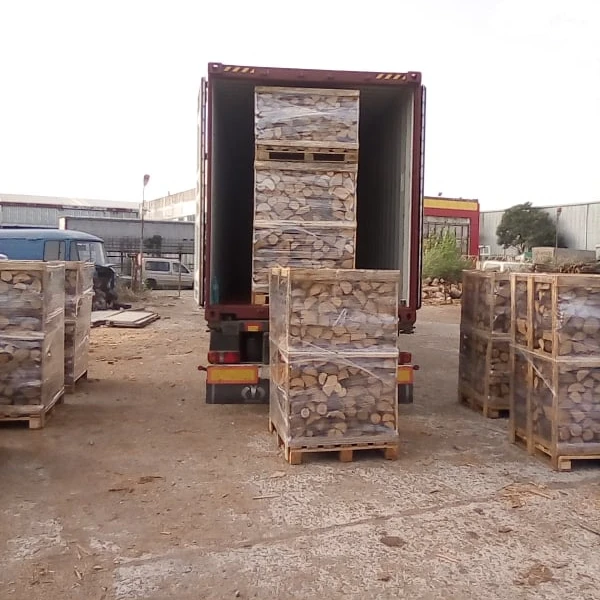 DRIED FIREWOOD TIMBER ON PALLET BOXES 10-20% MOISTURE