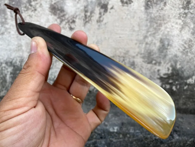 Shoe horn small handle polished Real water buffalo shoe Horn Short and with logo handle for sale By Bule Moon Exports