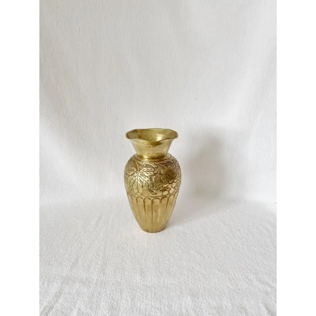 Nordic Style Base Floor Flower Vase in Copper Tone Gold Plated Top Flower Pot European Modern Style Planter Flower Vase