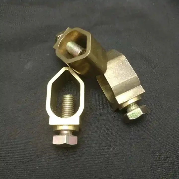 Low price grounding clamp for electric fencing earth rod connector with fence cable