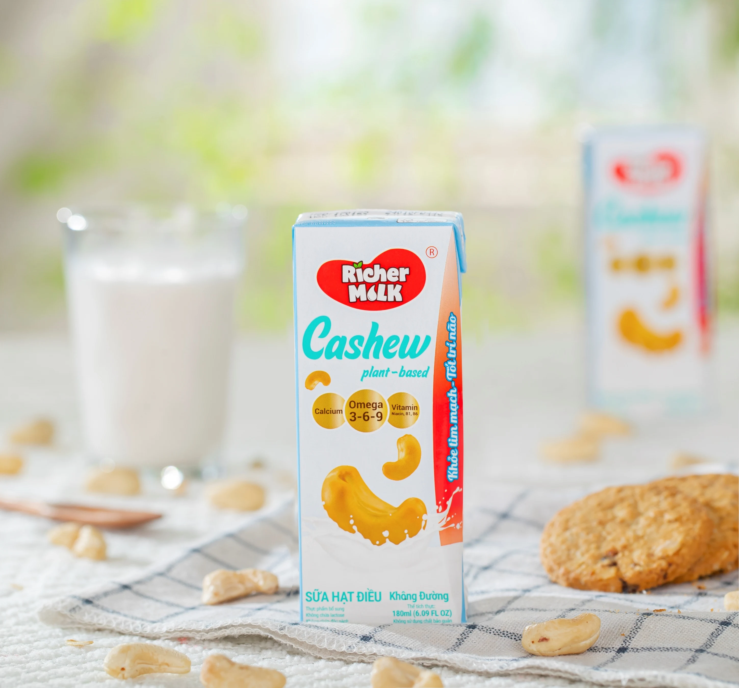 Free Sugar Cashew Milk Richer Milk 180ml 94% cashew extract from Vietnam premium cashew