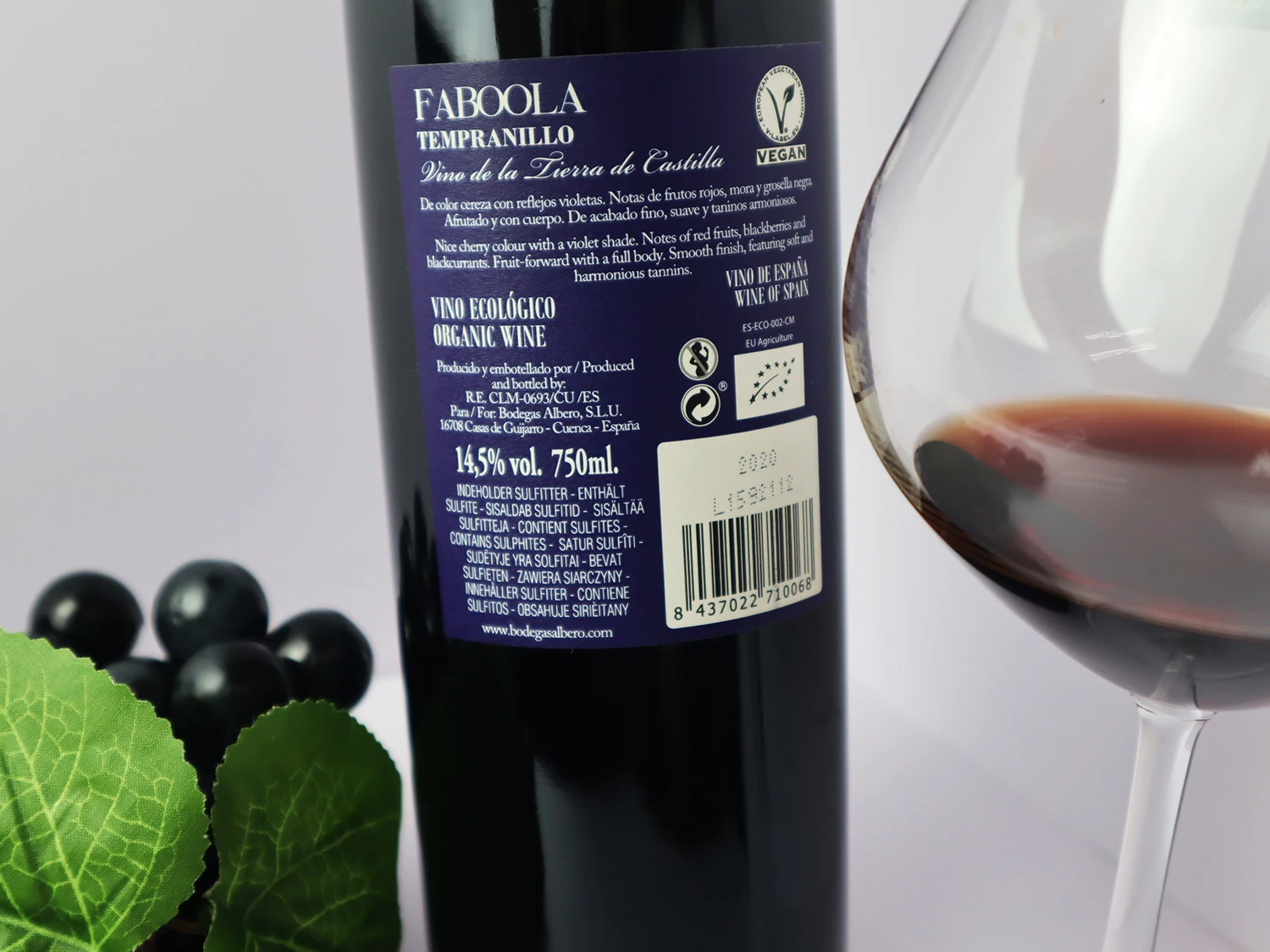 Grade vintage price reasonable export CUENCA region quality type wholesale drinks Faboola Tempranillo from Italy