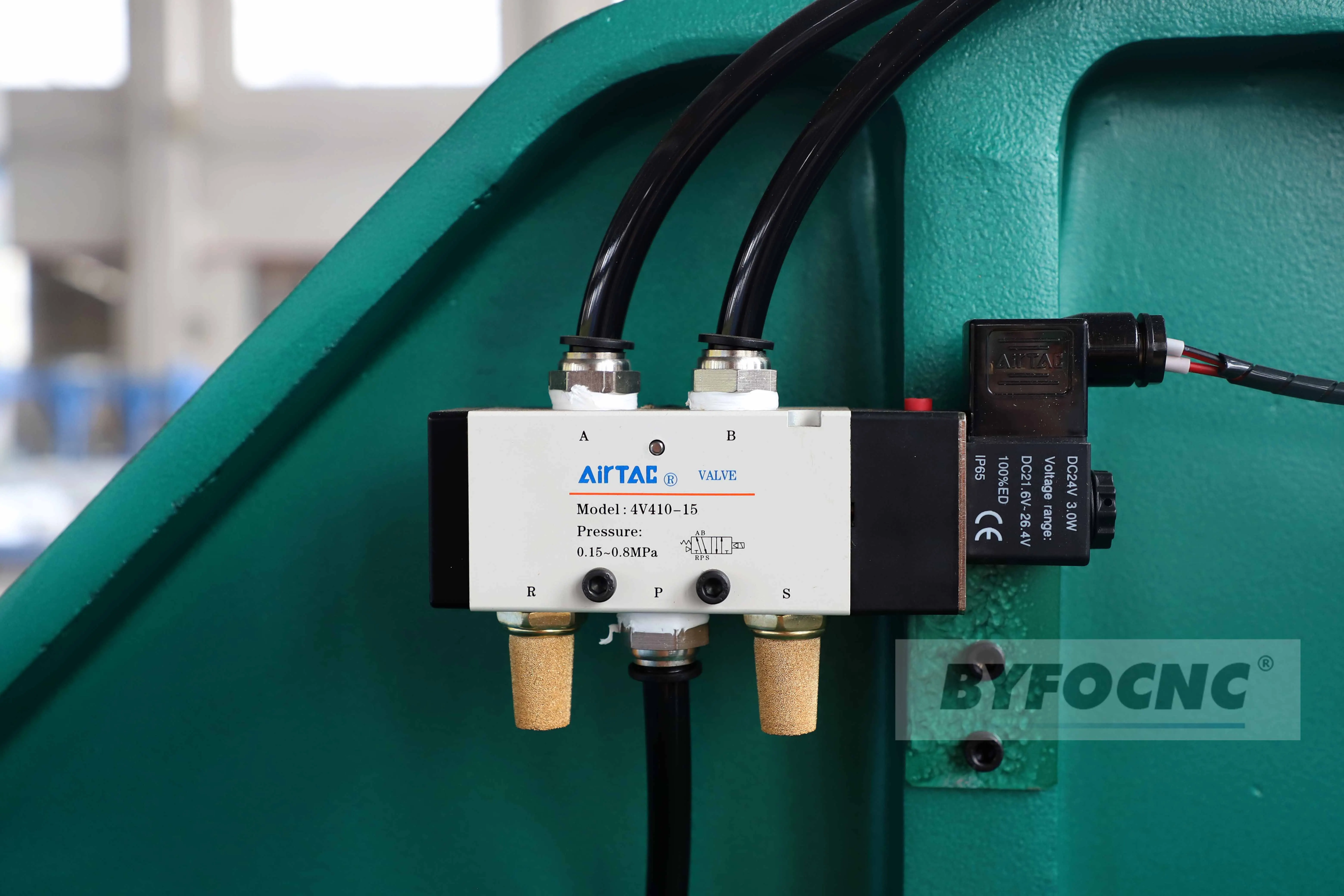 HVAC Pneumatic Rivet-Less Riveting Machine For Air Duct Sheet Metal Clinching Machine