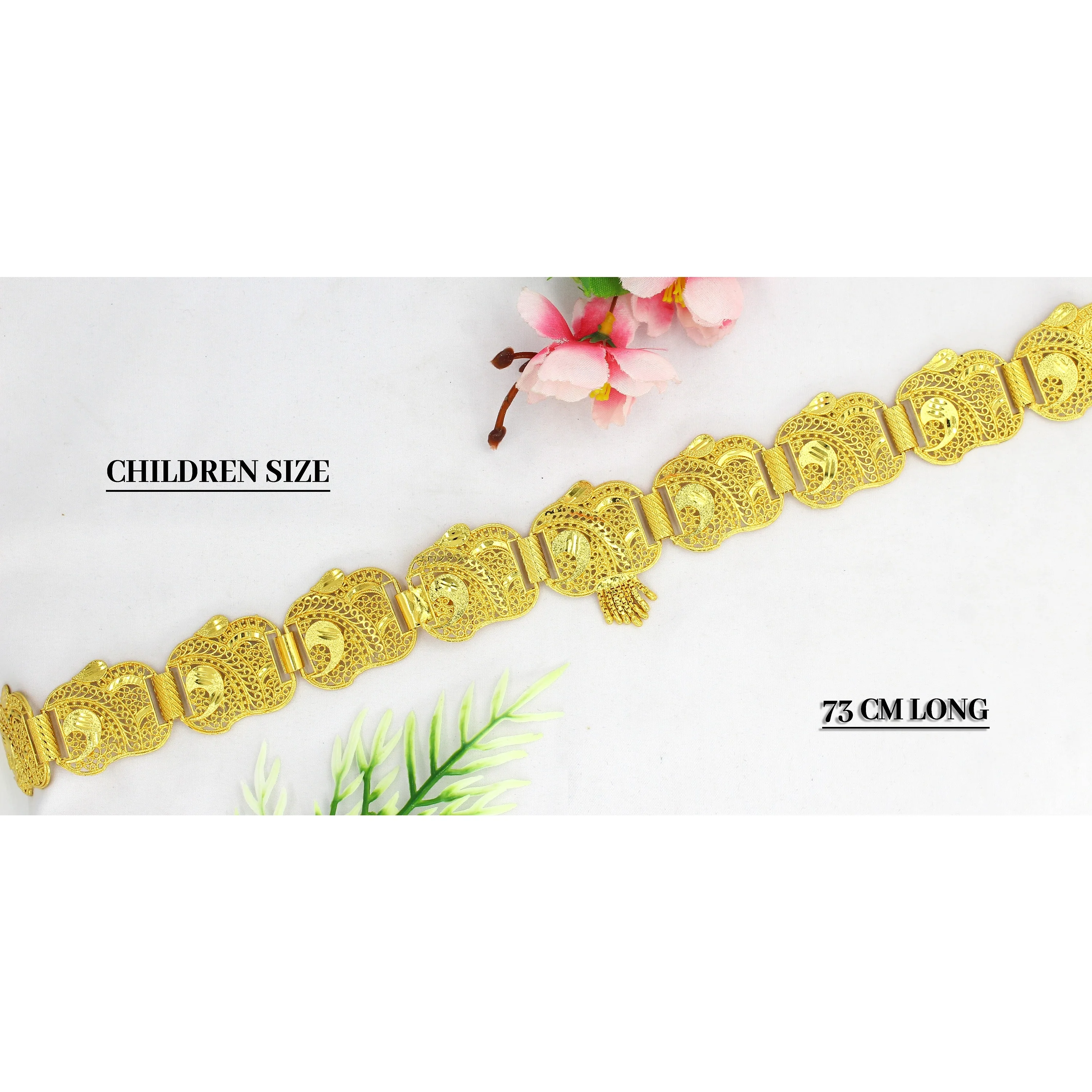 Металлический ремень в этническом стиле