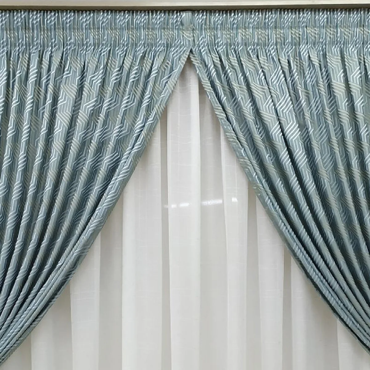Wholesale American Style Embroidered Design Curtains for the Living Room /  Machine Washable Curtains