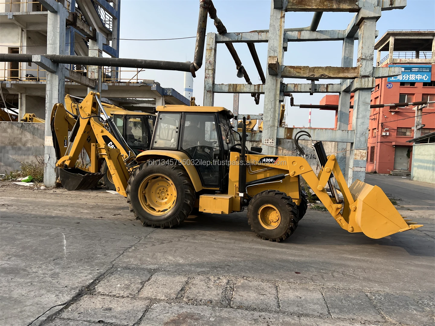Б/у экскаватор-погрузчик Caterpillar 420F 420f2 416E по низкой цене