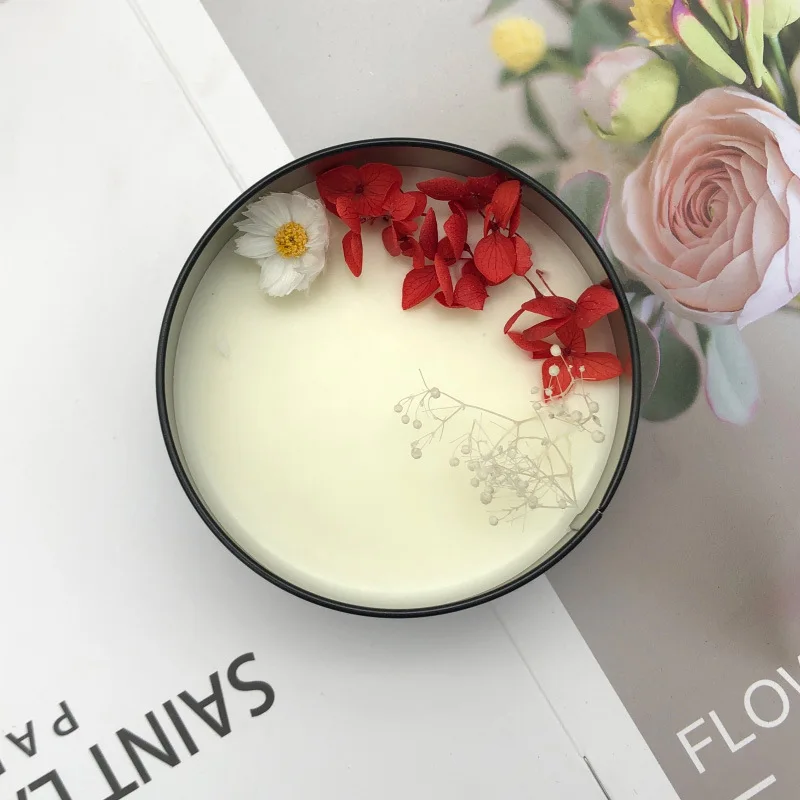 Long-Lasting Fragrance Handmade Scented Candles Customizable Label Luxury Vintage black Tin Scented Candle with flower