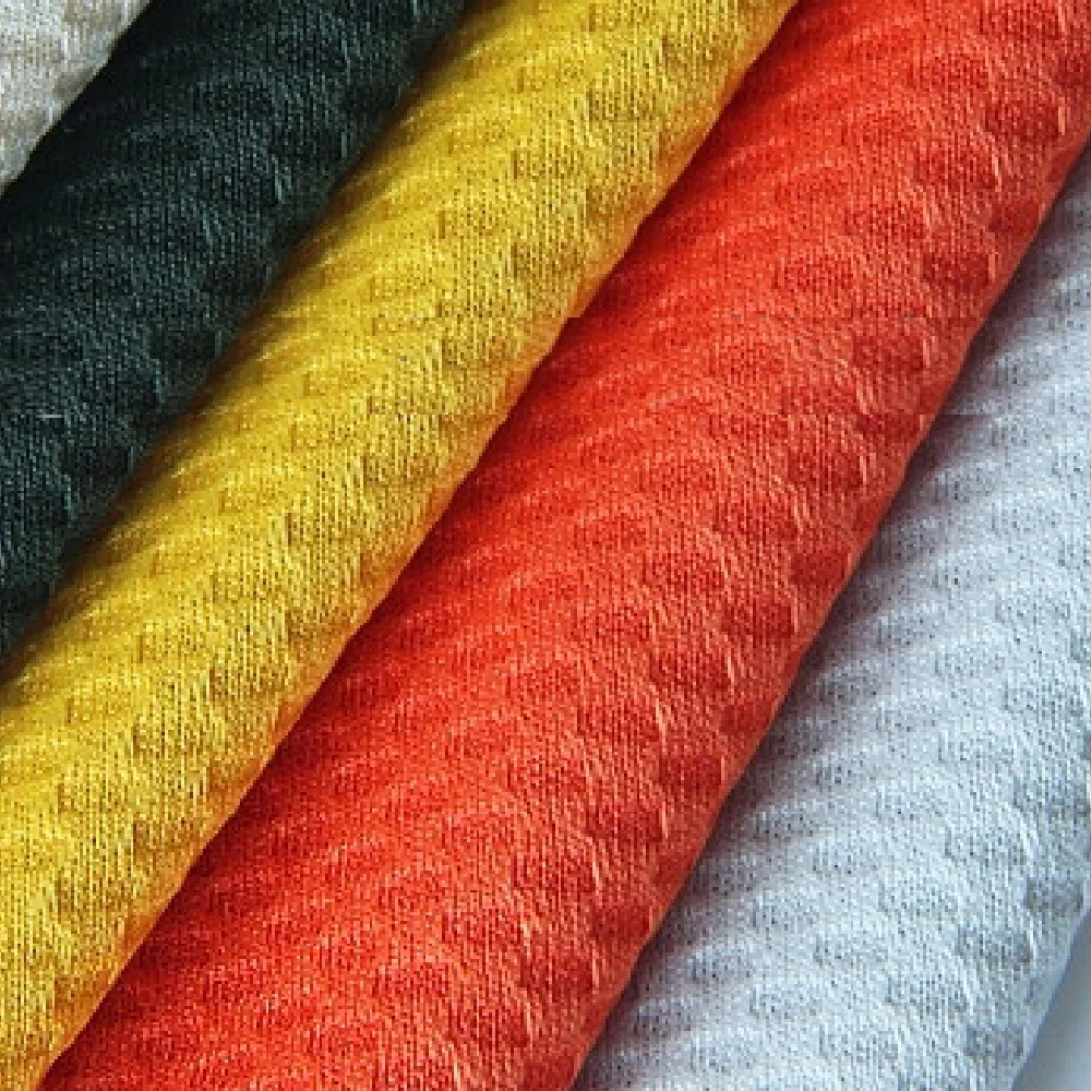 Многоцветный трикотажный материал из полиэстера и 180-200 г/кв. М