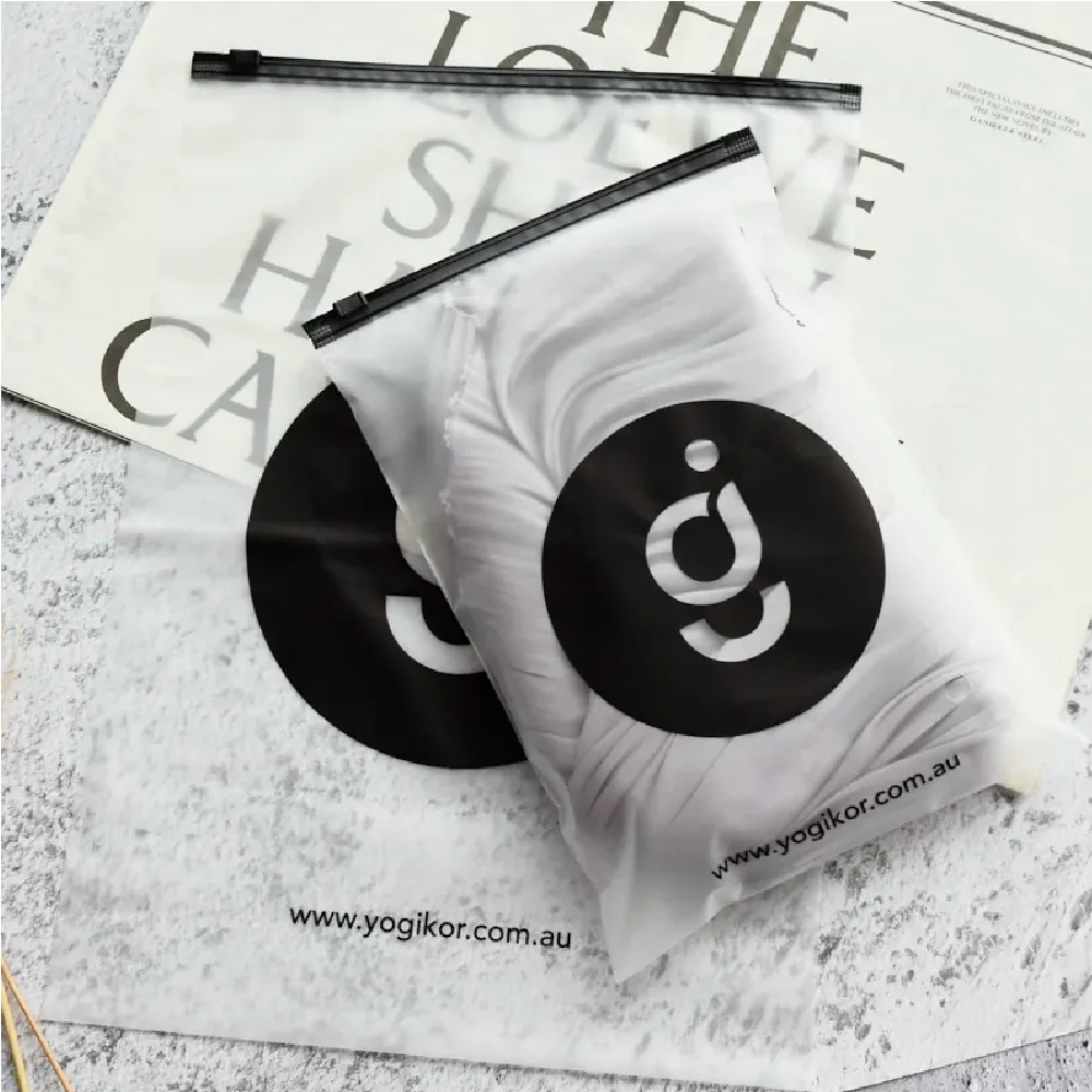 Plastic Zipper Bag New Design Logo Frosted Phone Case Pe Clothing Packing Bags Accessories Clear Plastic Zip Lock Pouch Zipper B