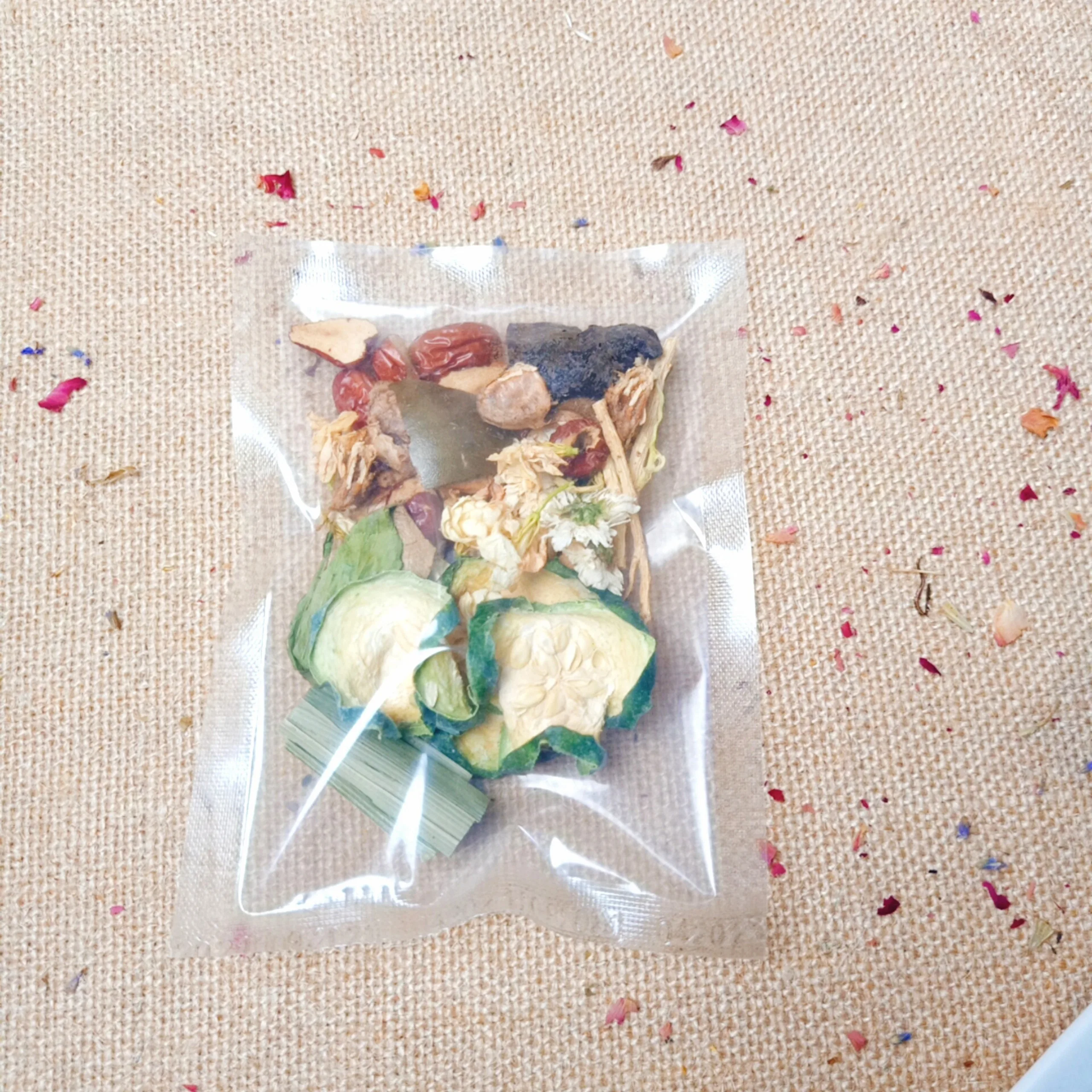 Pumpkin Honeysuckle Ginseng Tea Hot Tea Product for Healthcare and Beauty