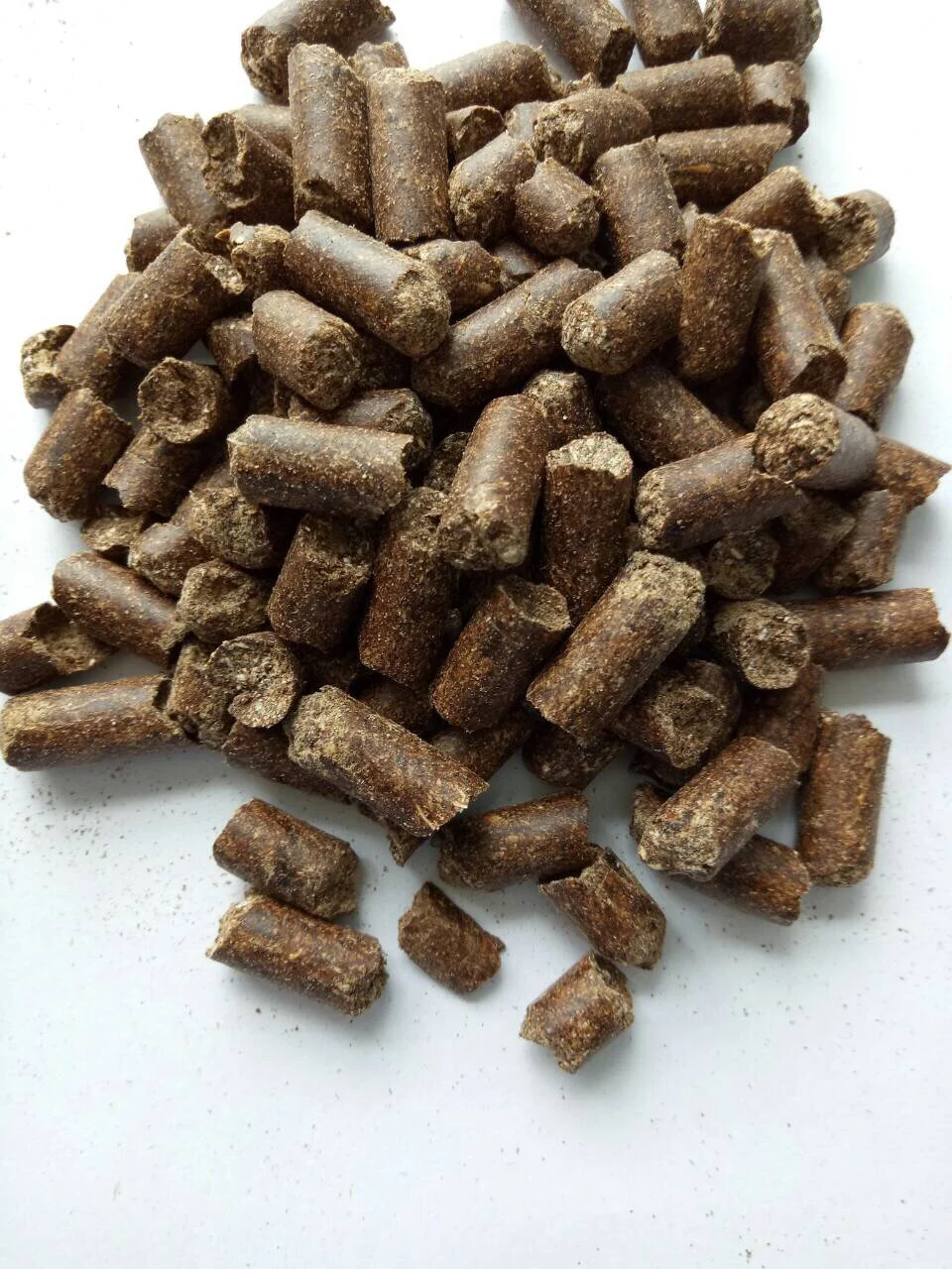 HOT SALE DRIED MOLASSES POWDER/ DRIED MOLASSES PELLET WITH BEST PRICE AND HIGH QUALITY - Ms Jolie ( whatsapp +84902679738)