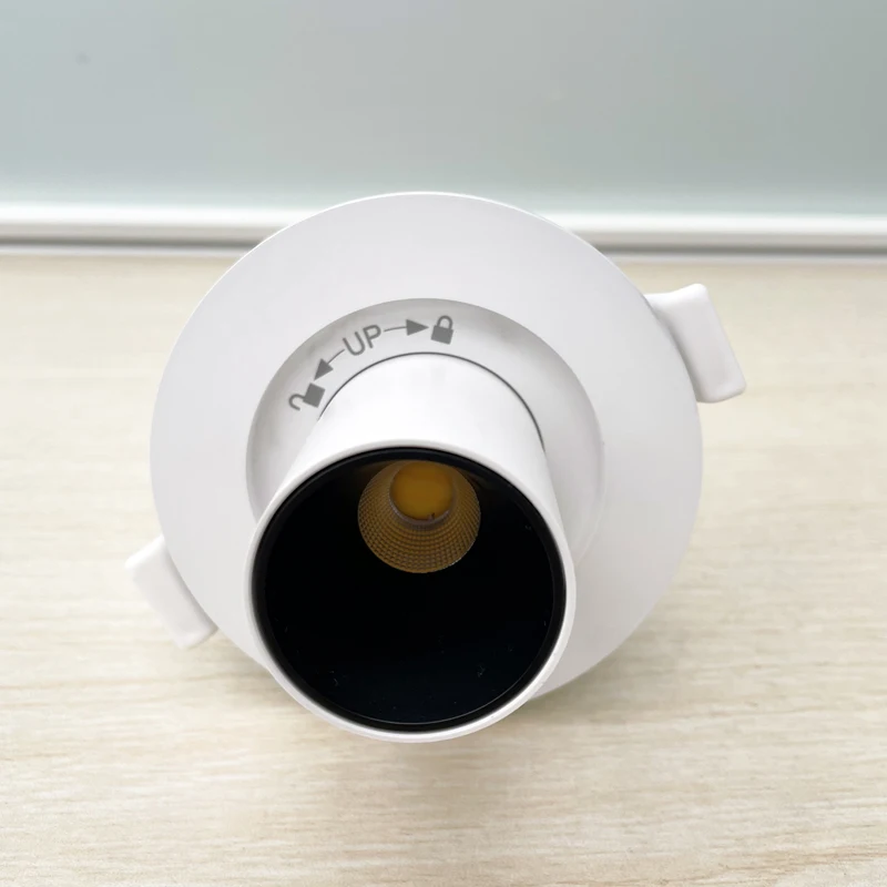 Adjustable 6W Downlight CCT 6w 100-250V Cob Spot light For Ceiling