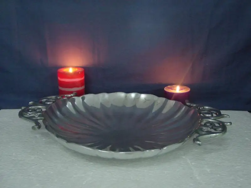 Wholesale Round Serving Tin Fashionable Trending Design New Customized Casting Bowl for Fruit Food