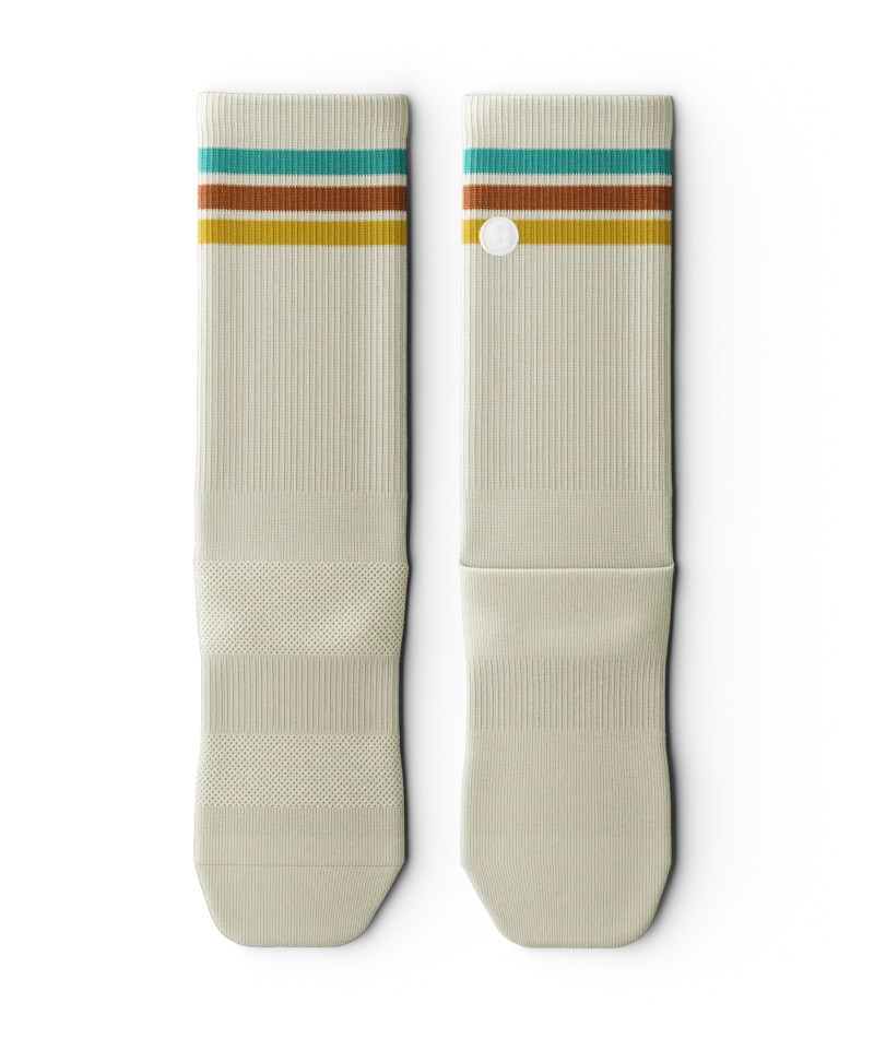 Support Sample Cotton Sweat-Absorbent Breathable Half White Crew Socks Fitted Heel Y-stitch heel Arch support Strip grip socks