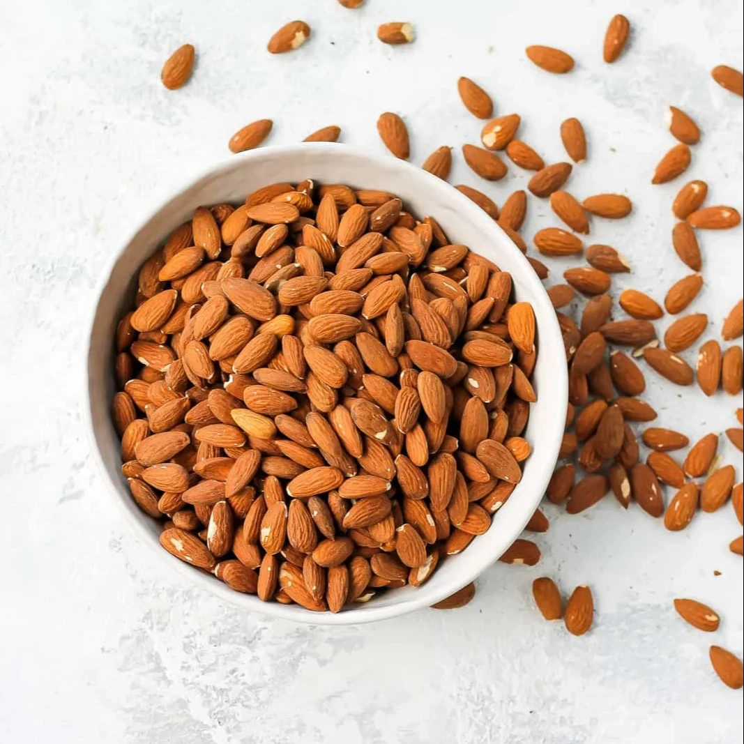 Almond Nuts 100% Dried good quality Raw Almond Natural Flavour Almond Nuts 100% High Quality Nuts in Bulk for sale
