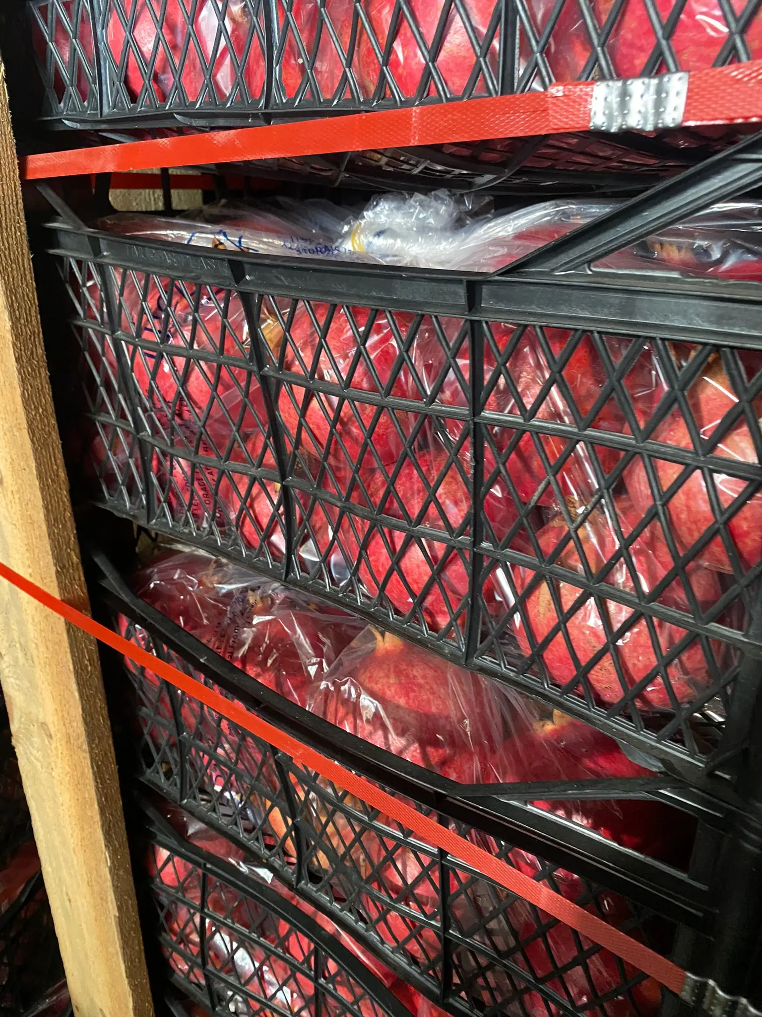 Fresh Turkish Fruits Pomegranade Red Colour Number 1 Quality %100 Organic Fresh Turkish  Pomegranade Best Quality In Turkey Dark