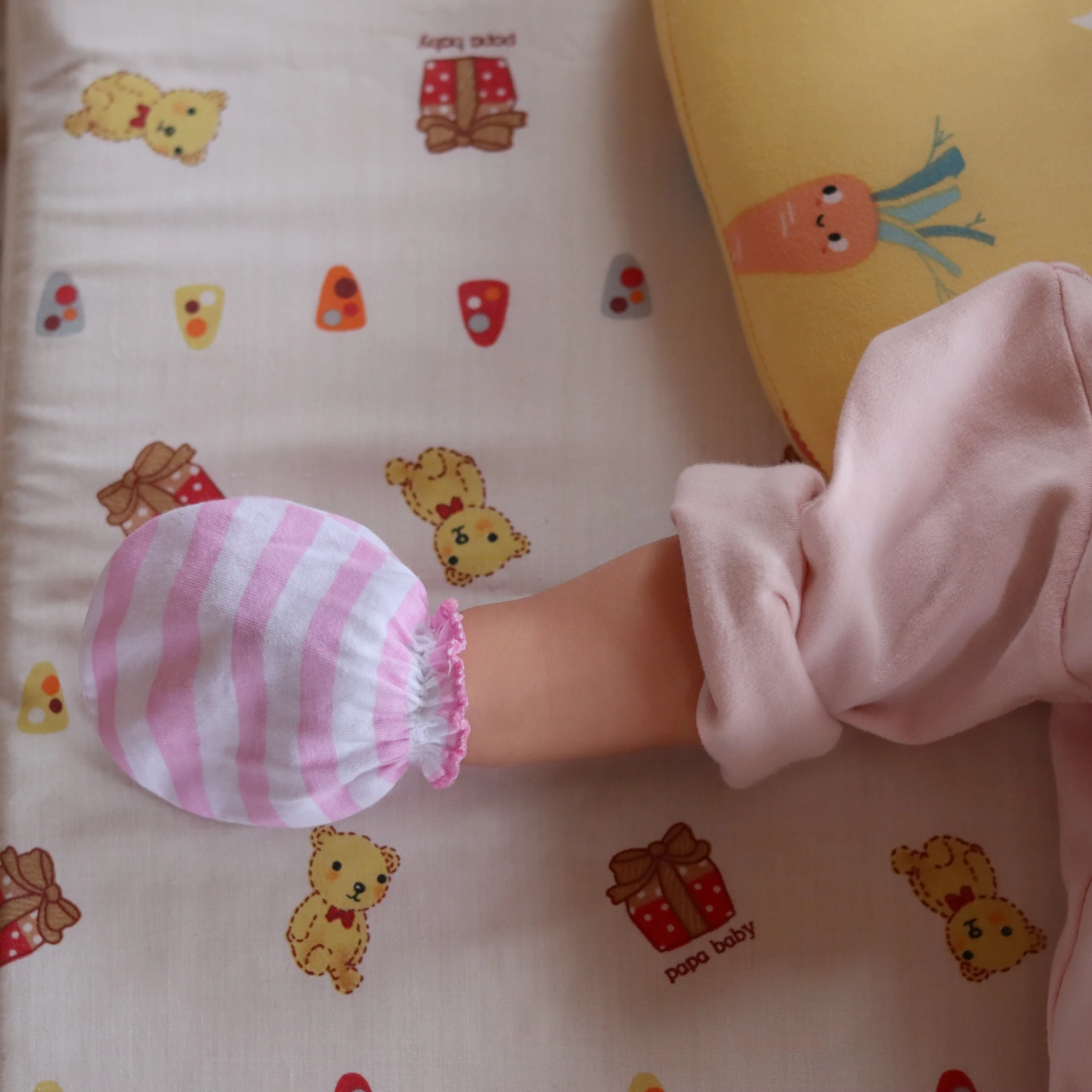 RATIVE NewBorn Baby Gloves No Scratch Cotton Mittens for 0-6 Months Boys Girls