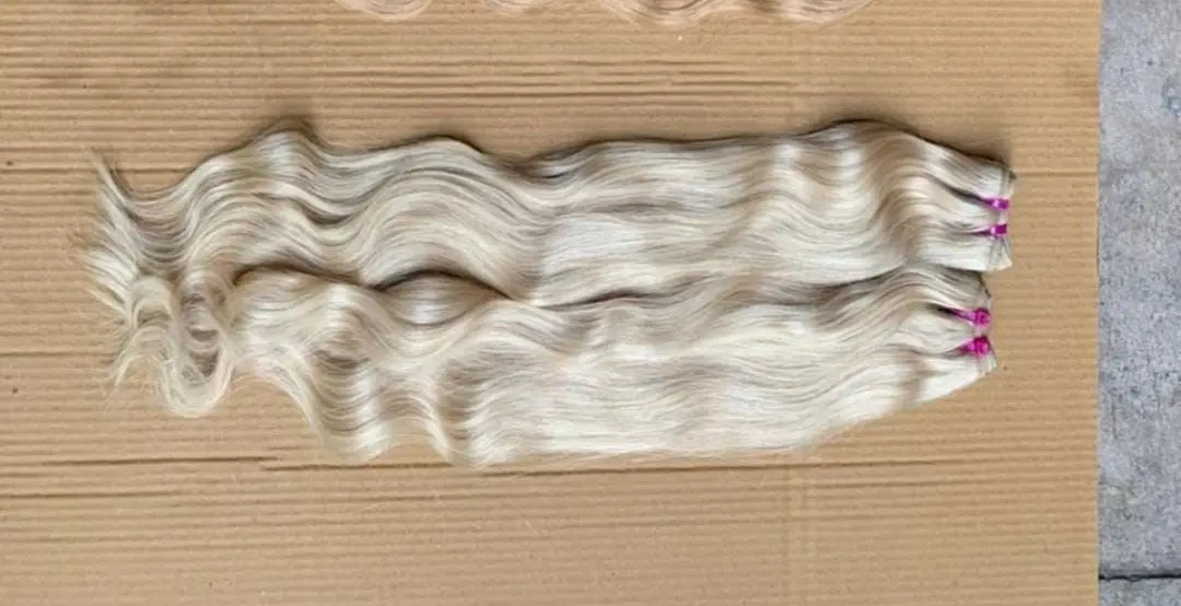 Wholesale Supply Best Quality 100% Natural Raw Remy Blonde Indian Virgin Human Hair Extensions 30 Inches Kinky Style Low Price