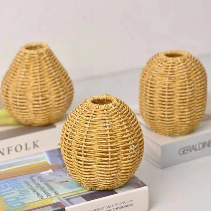 Vietnam Wholesale ODM/OEM Natural Rattan Flower Vase Handwoven Rattan Decorative Vase For Living Room Decoration Flower Vase