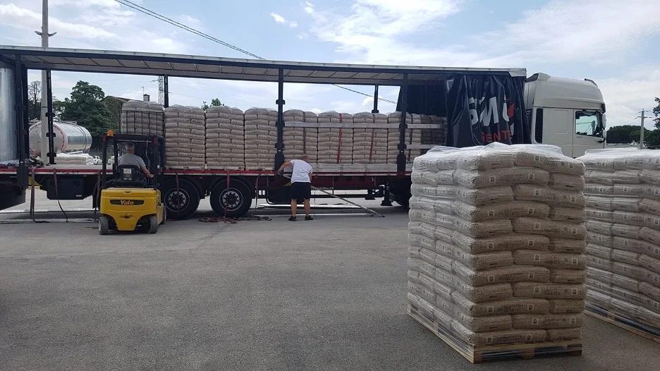 wholesale EN+A1 wood pellets