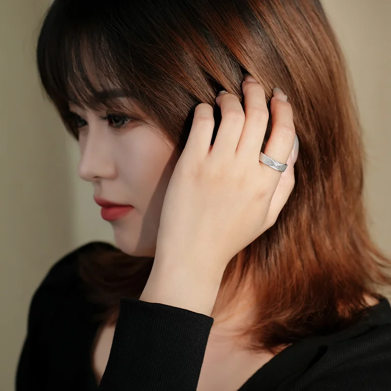 2024 High quality 925 sterling silver casual rings jewelry minimalist rhodium plated unisex band rings for ladies