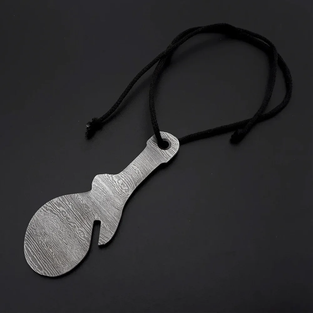 Custom Fancy Hand made Necklace Damascus Steel Necklace/Pendant Jewelry Damascus Pendant new style Damascus steel lockets