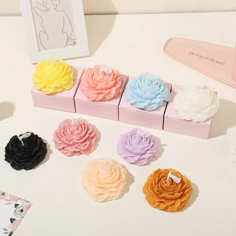 Свеча с цветком пиона