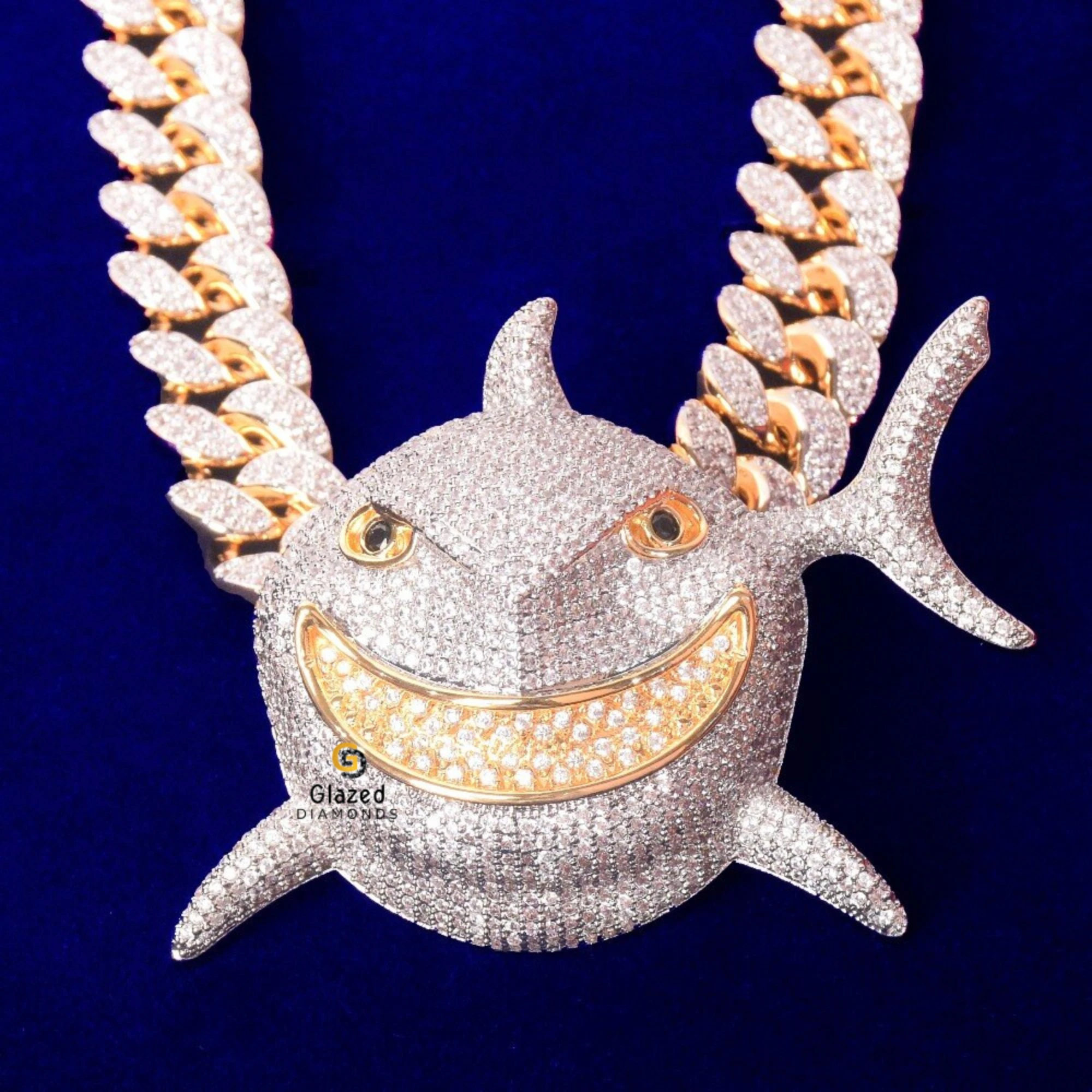 S925 Sterling Silver Hip Hop Shark Pendant Iced Out With Round Brilliant Cut Moissanite vvs Clarity Diamonds