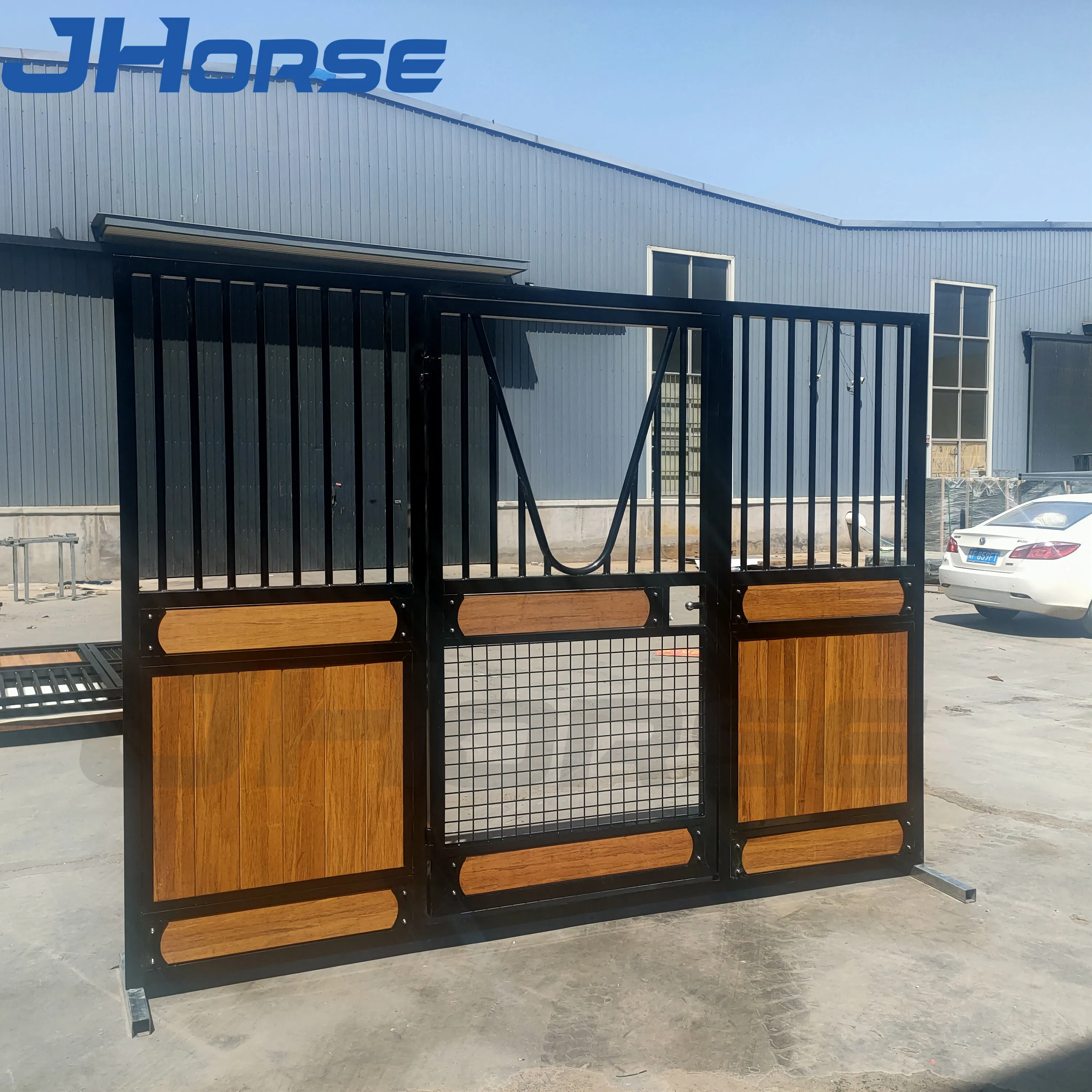 Customized 12ft Sliding Door Metal Stainless Steel Anti-rust Wire Mesh Horse Stables Panels Horse Stall Box