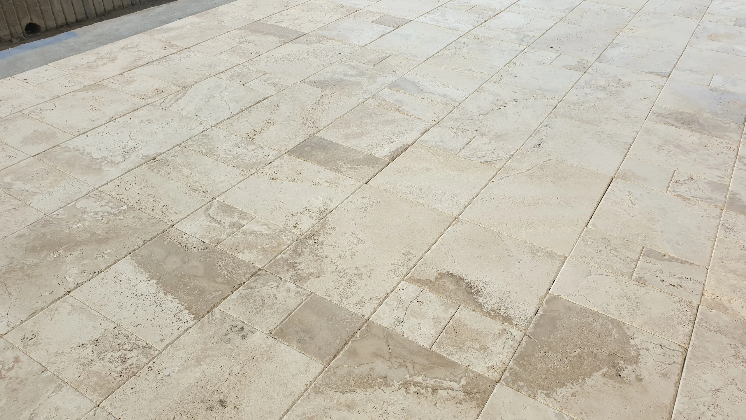 2024 New Model Natural Stone Pavers High Quality Turkish Beige Travertine Valera Flooring Stone Tiles Decking Made in Turkey