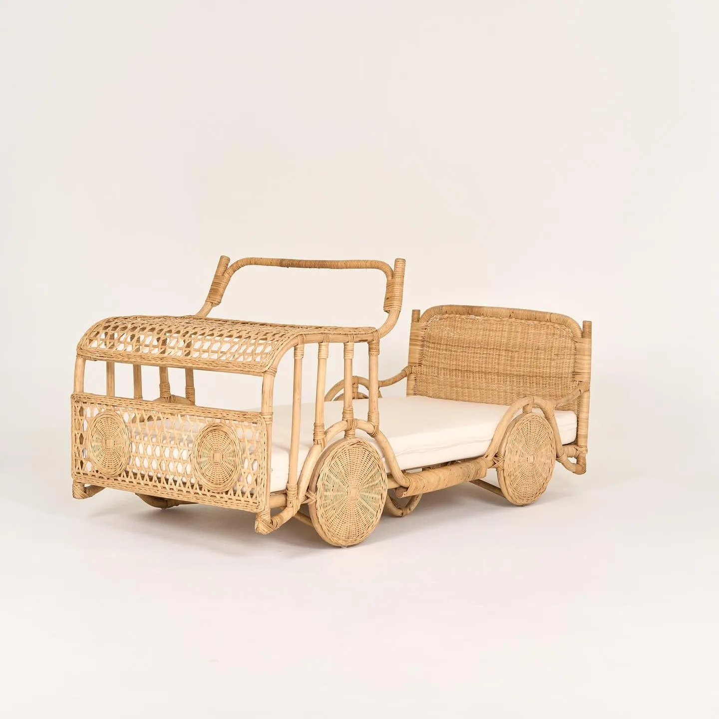 Boho Chic Handcrafted Natural Rattan Car-Shaped Bedding Bed For Kids Bedroom Furniture And Kid Decor Nursery