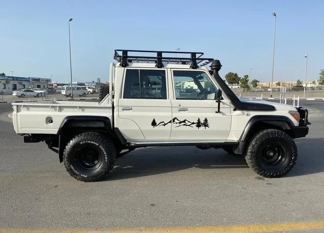 buy used toyota land cruiser hardtop 2018