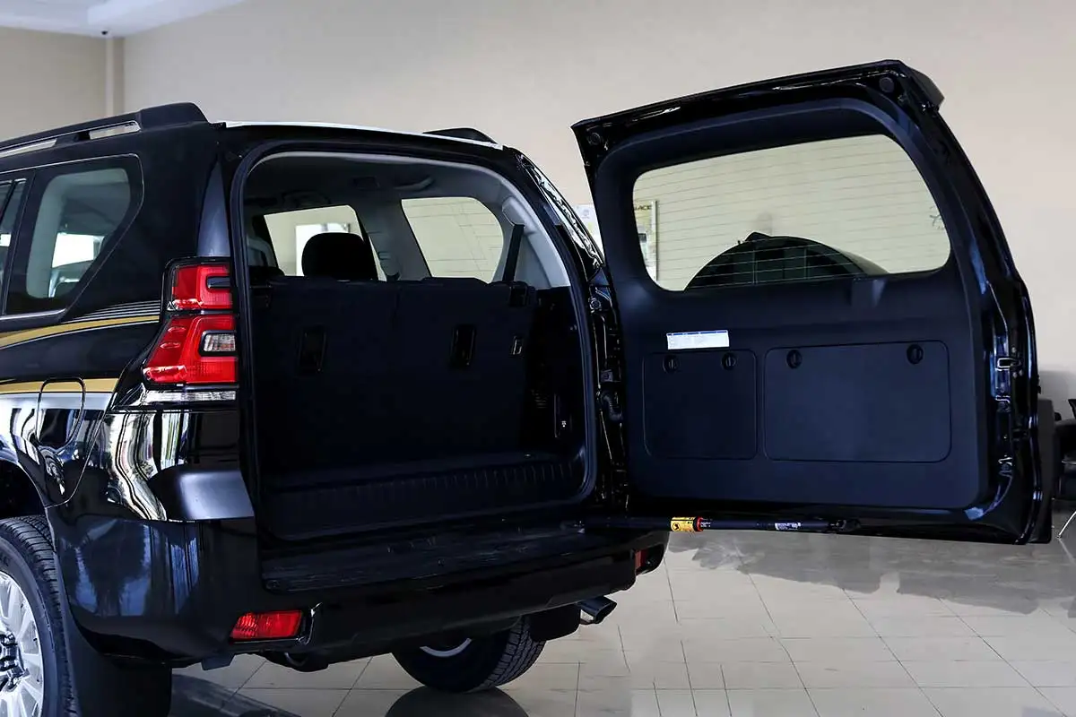 Toyota Prado SUV-32.jpg