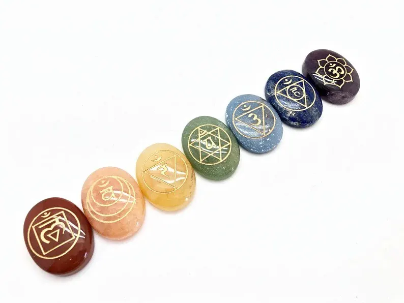 Seven Chakra Stones  worry stones engraved chakra set7 Chakra Set Engraved Gemstone Reiki Crystal Stone ; For sale High Quality