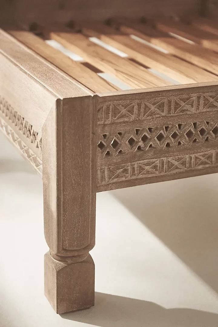 Wholesale Modern Luxury Antique Royal Premium Wooden Carved Sofa for Patio Furniture for American Home Outdoor Use
