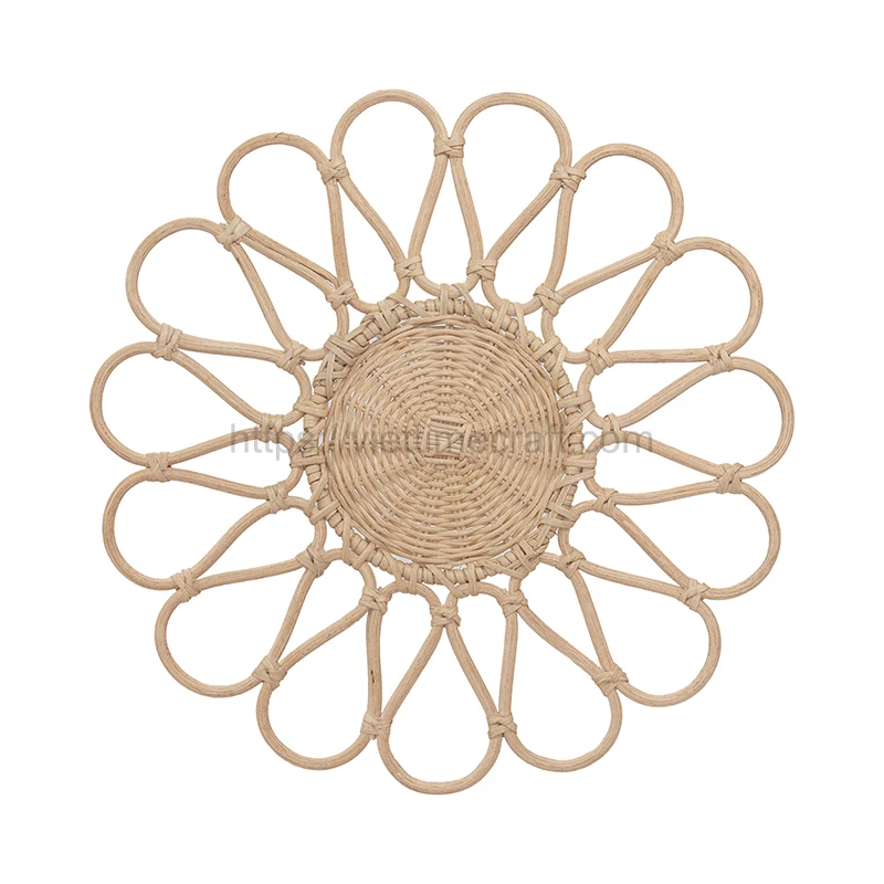 New Design Flower Brown Rattan Placemat Charger Handwoven For Dinning Table Made In Vietnam