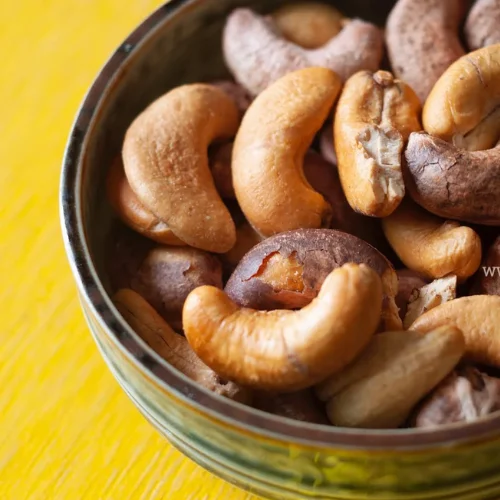 Broken Cashew Kernels Vietnamese Roasted Cashew Nut Factory Exporting High Profits in Large Quantity 2023